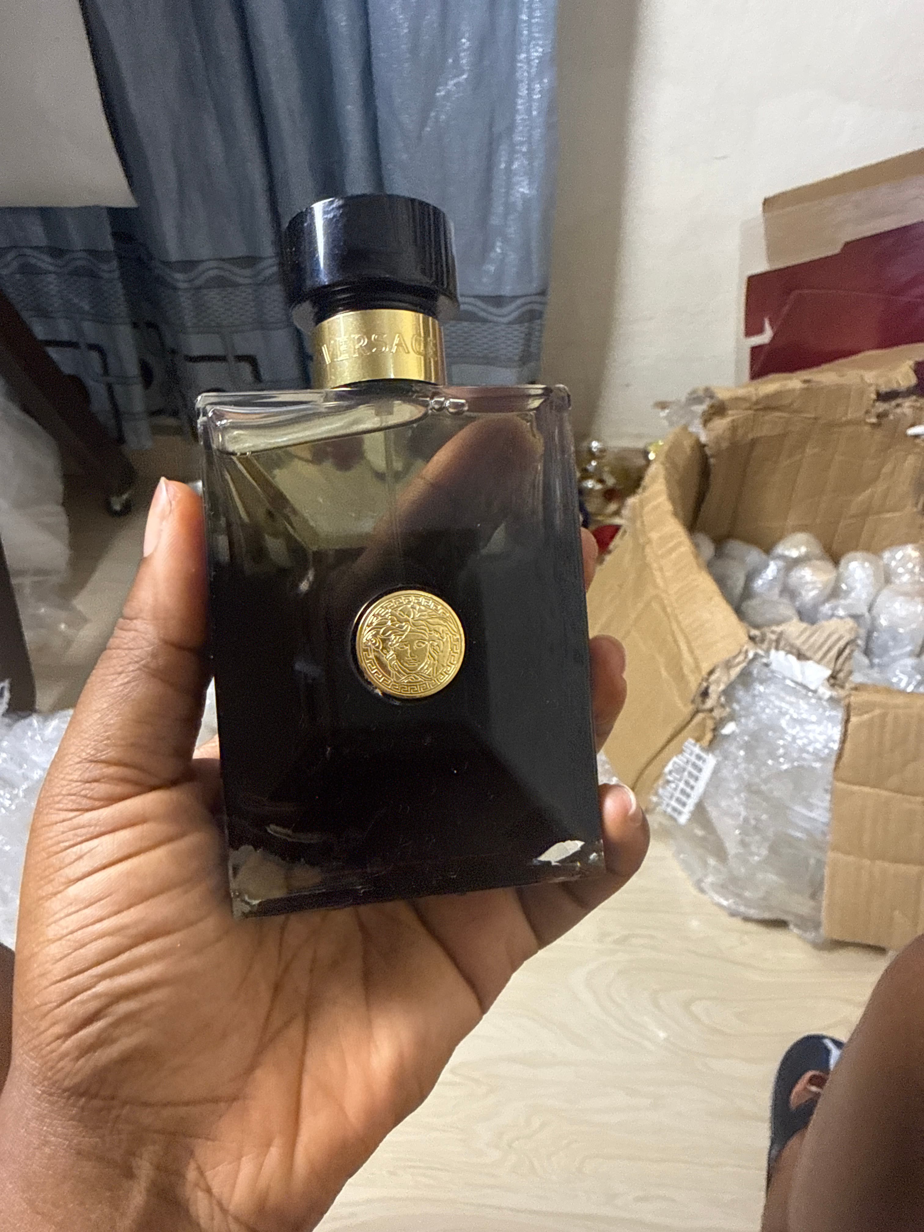 Versace OUD Noir
